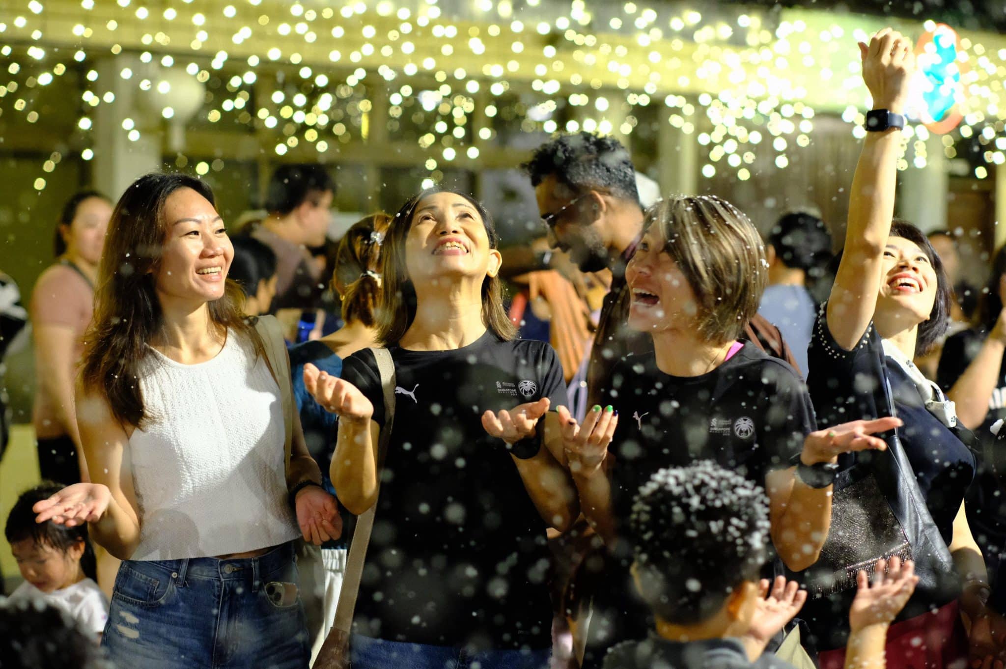 Snow at a Christmas market! A Nativity flashmob! Here’s our ultimate guide to Christmas 2024 in Queenstown